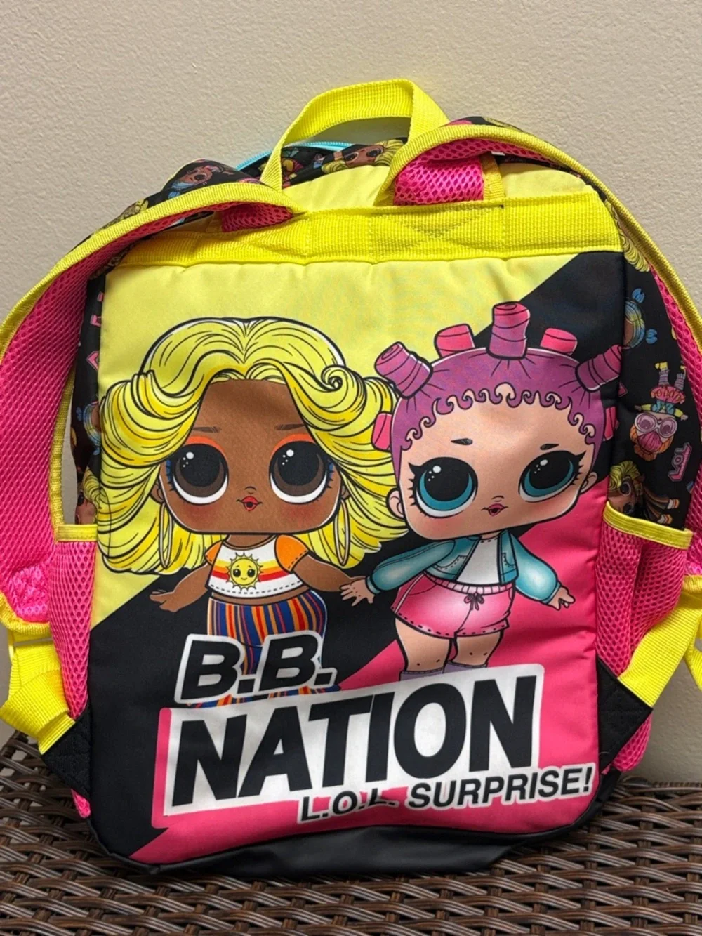 /LOL Surprise! Set: Backpack and Plush Doll Queen Bee No Clothing